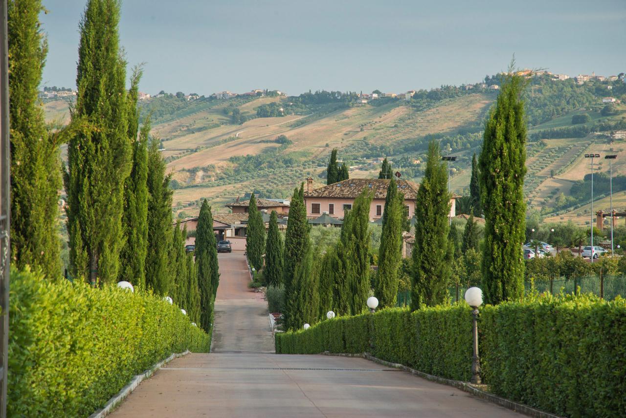 Hotel Il Poggio Ascoli Piceno Exterior foto